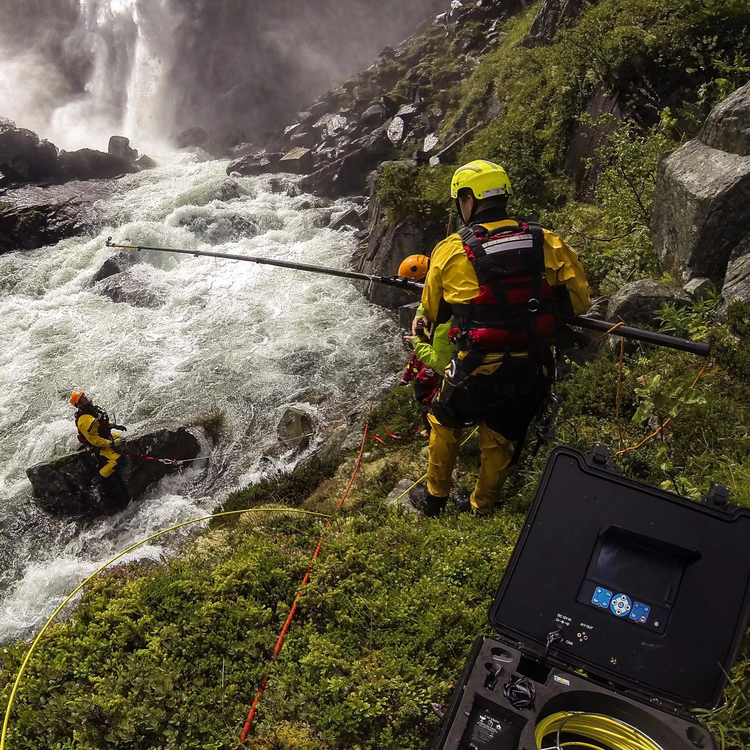 RLSS UK Shop Reach & Rescue Underwater Inspection Camera 4 RLSS UK Shop Reach & Rescue Underwater Inspection Camera